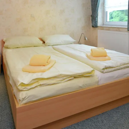 In The Centre Of With View וילינגן