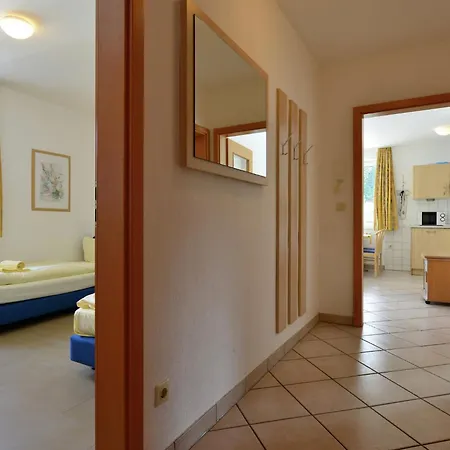 In The Centre Of With View וילינגן